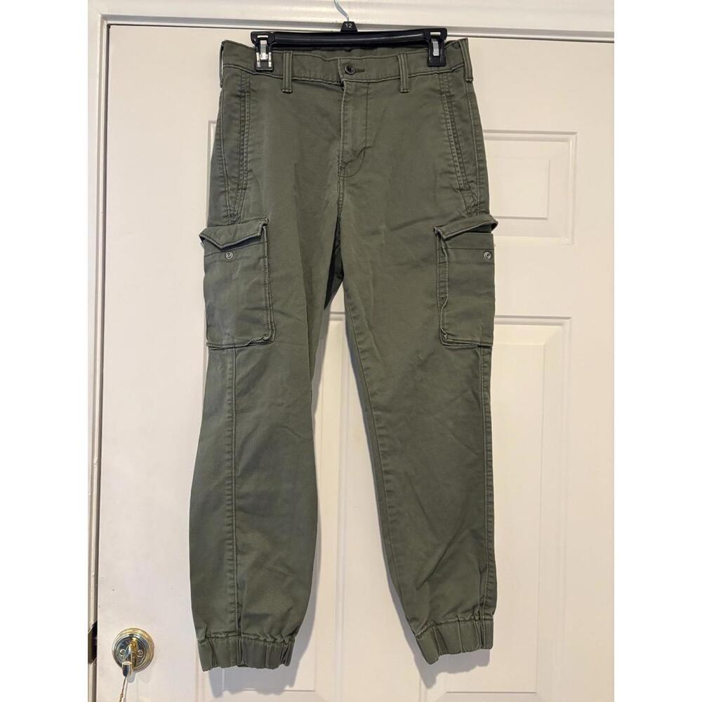 Women's Levi's olive cargo pants sz 8 (no‎ sz tag)#1428